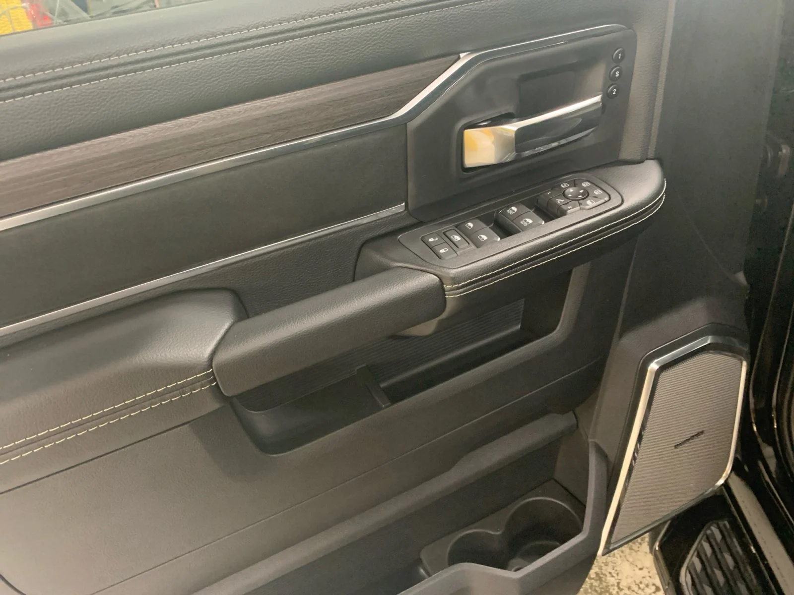 New 2026 Diamond Black Crystal Pearl Ram Laramie image 11