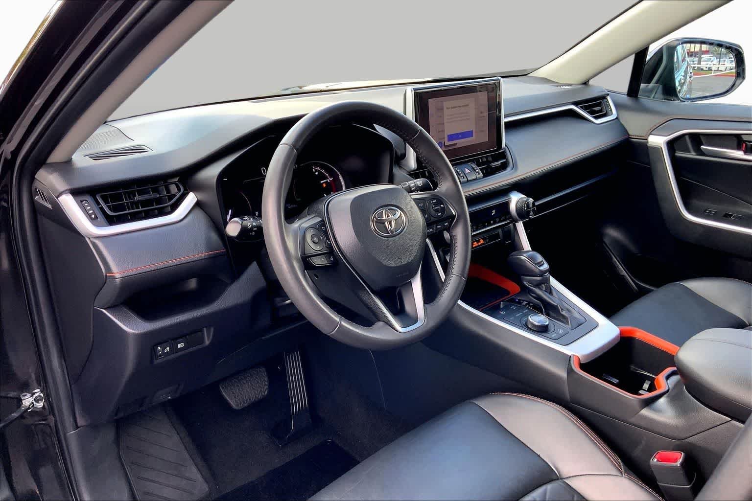 2024 Toyota RAV4 Adventure - Photo 17