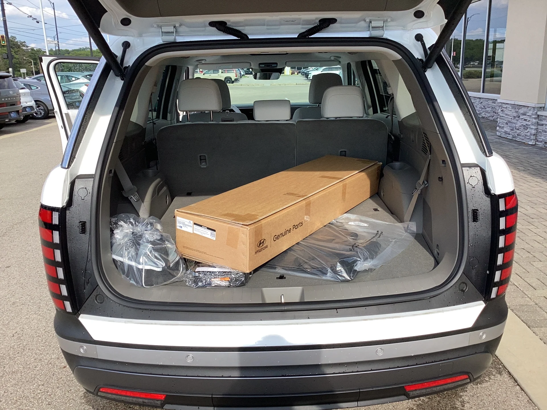 New 2026 Creamy White Pearl Hyundai SEL Premium 8P image 9