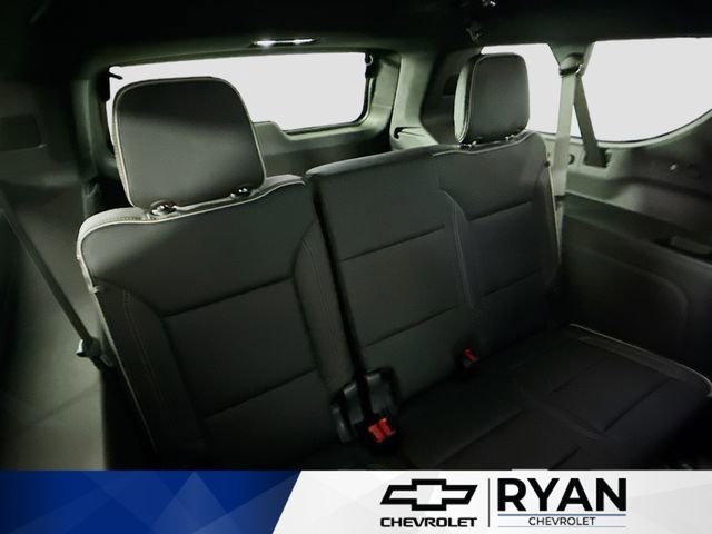 2026 Chevrolet Suburban Premier - Photo 30