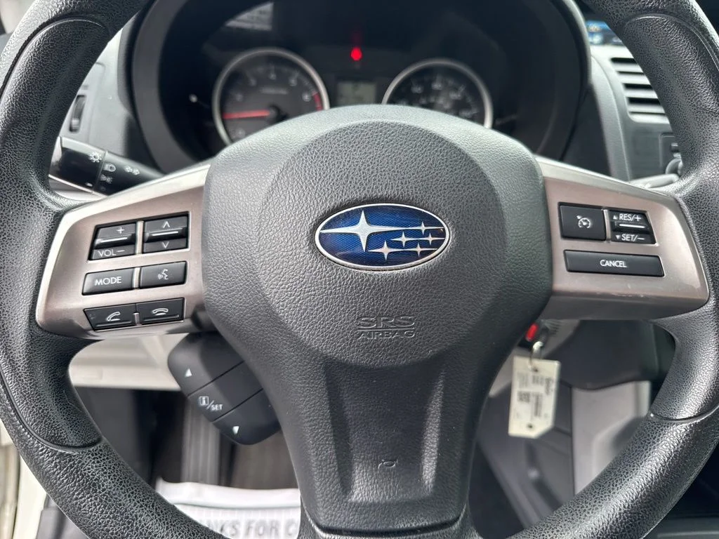 Used 2015 White Subaru 2.5i image 26
