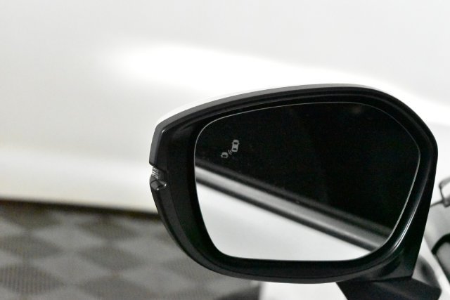 Used 2023  Honda Touring image 44