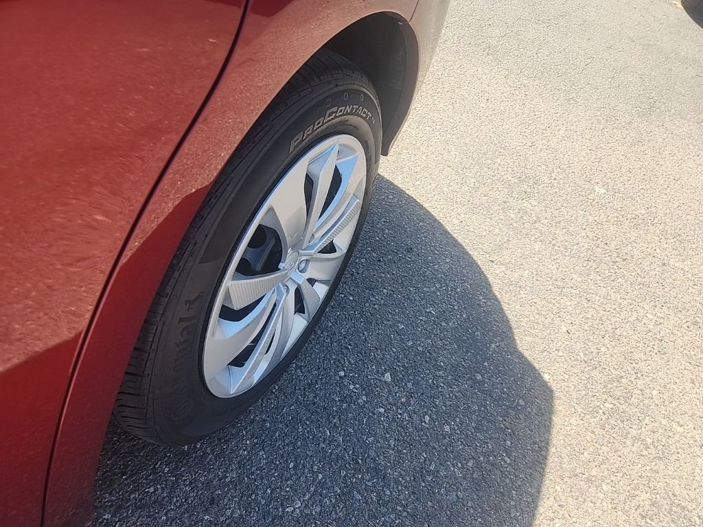 Used 2023 Red Subaru Base image 8