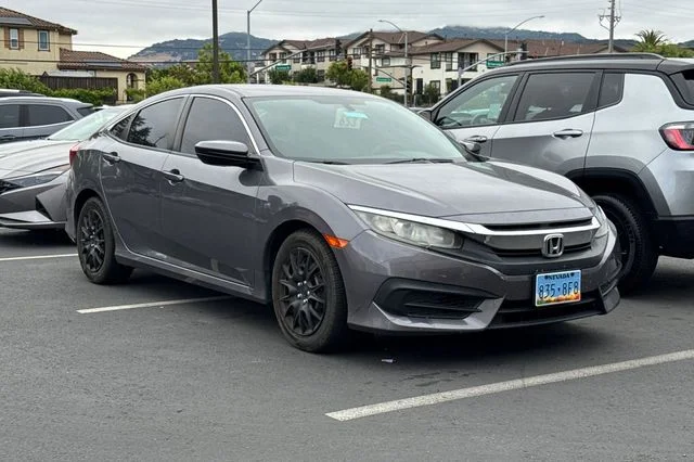 Used 2018 Modern Steel Metallic Honda LX image 2