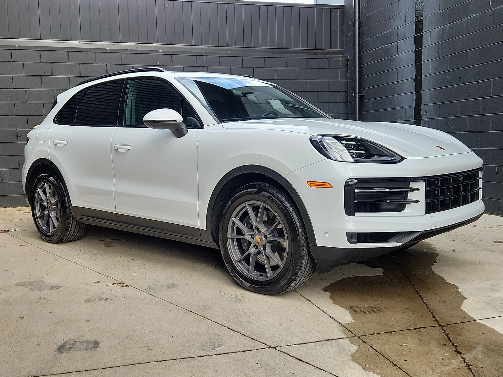 Used 2026 Carrara White Metallic   2Y Porsche  image 7