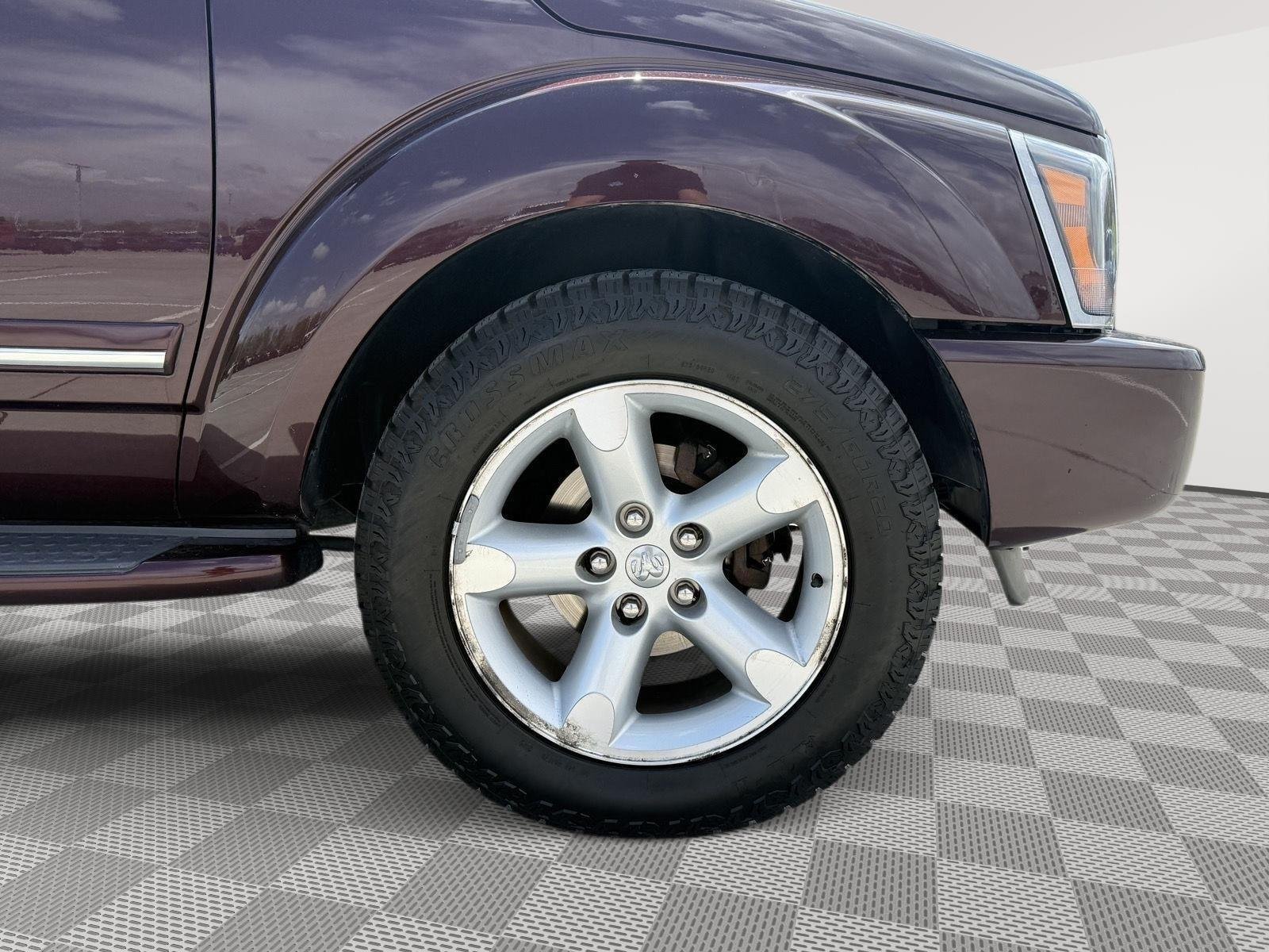 Used 2004 Deep Molten Red Pearl Dodge Limited image 9