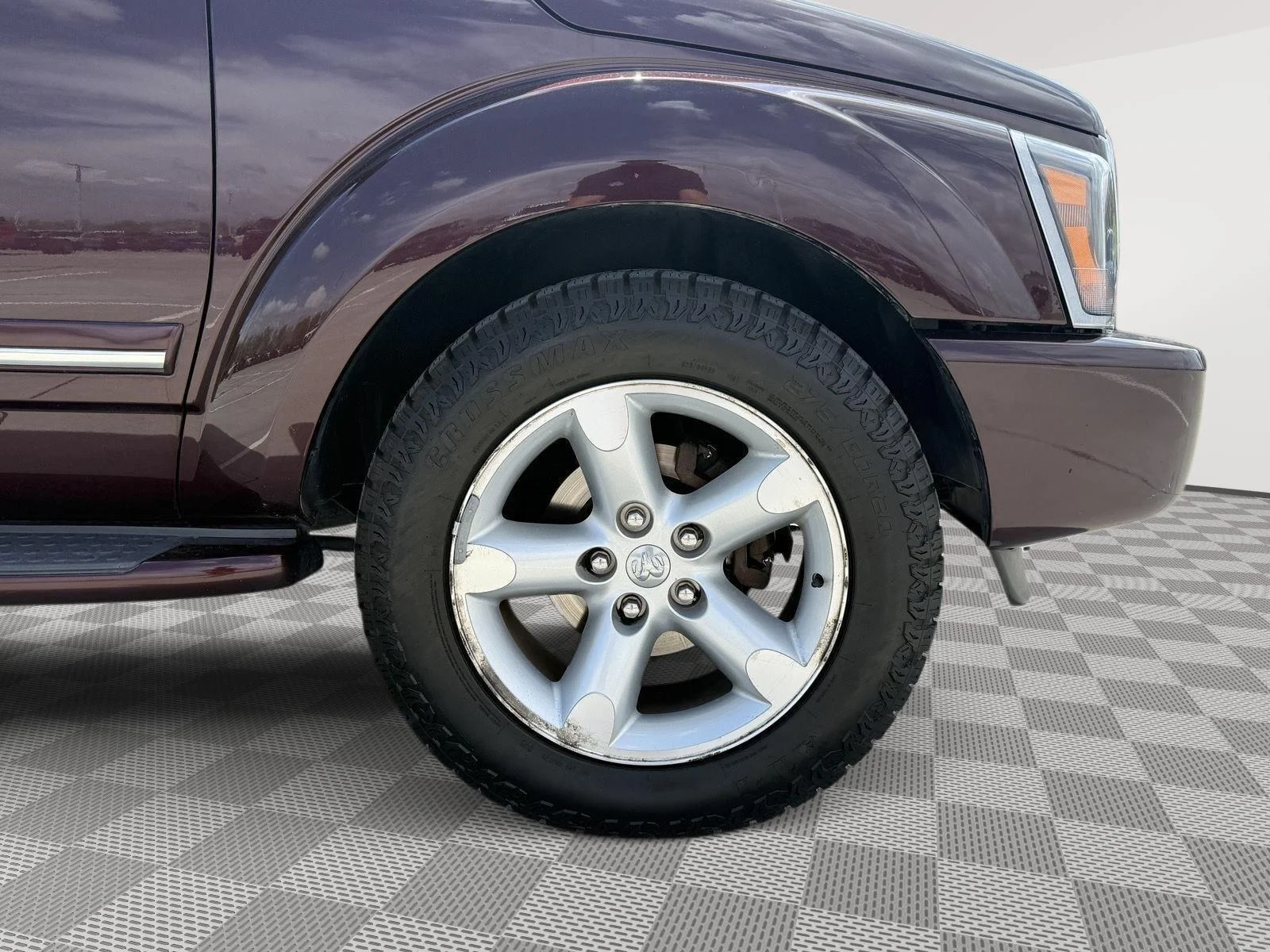 Used 2004 Deep Molten Red Pearl Dodge Limited image 9