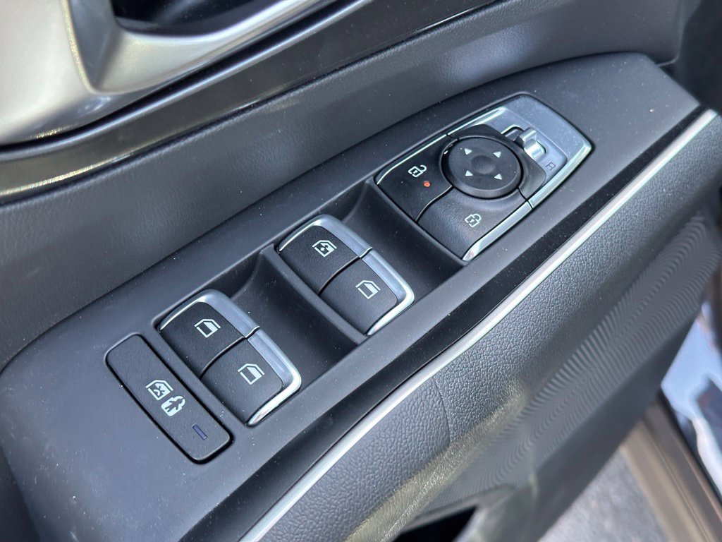 Used 2026  Kia LX image 11