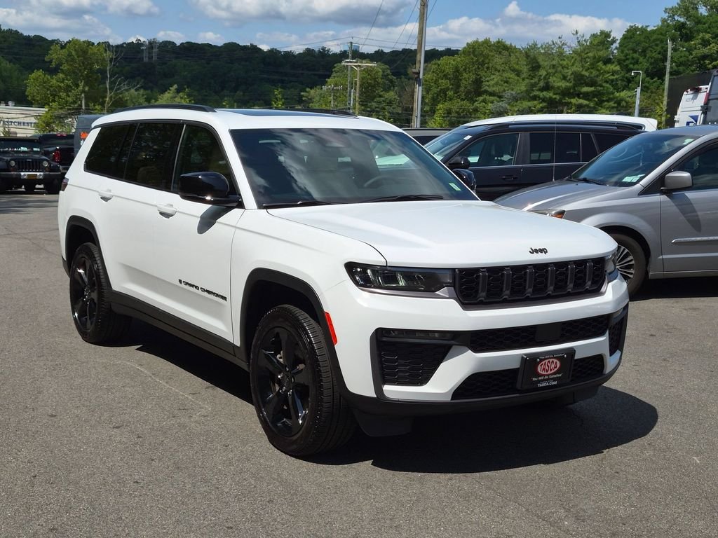 Used 2026 White Jeep Limited image 1