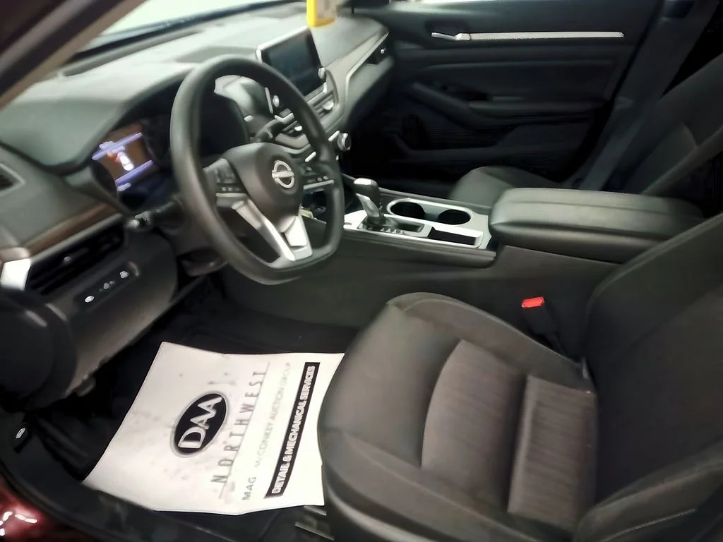 2023 Nissan Altima SV - Photo 7