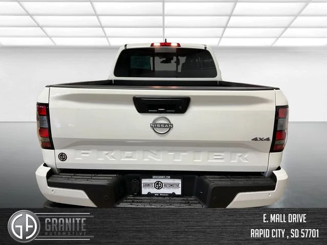 New 2026 White Nissan SV LWB image 5
