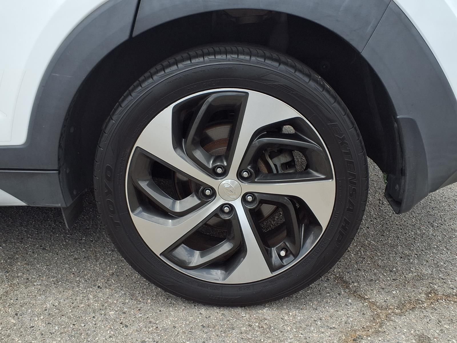 Used 2017 White Hyundai Sport image 4