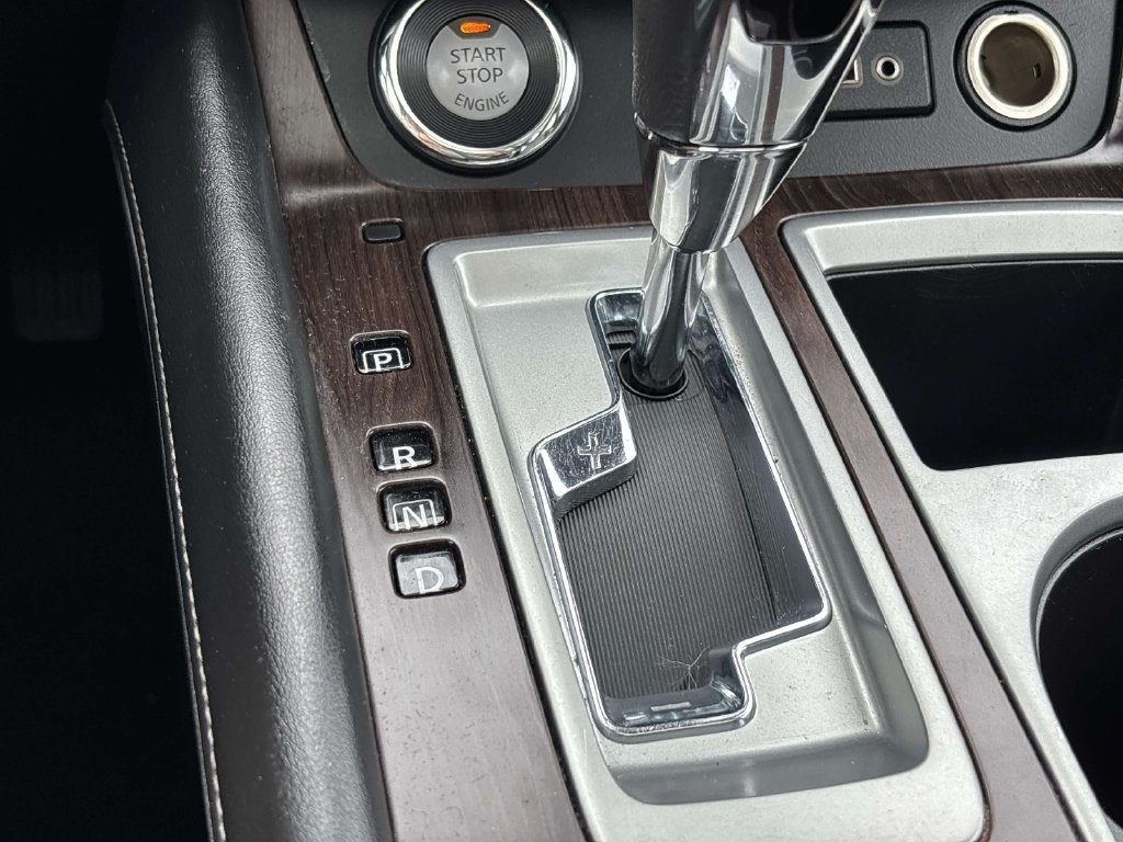 Used 2019 Red Nissan Platinum image 31