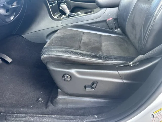 Used 2020 White Jeep Altitude image 13