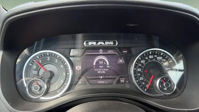 Used 2025 Silver Ram Laramie image 12