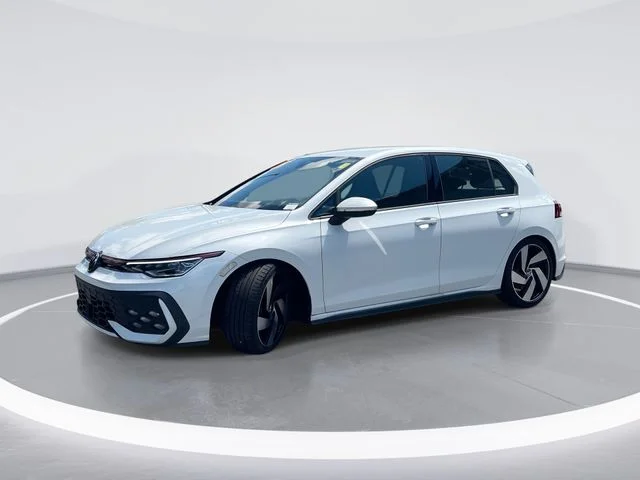 Used 2025  Volkswagen 2.0T S image 1