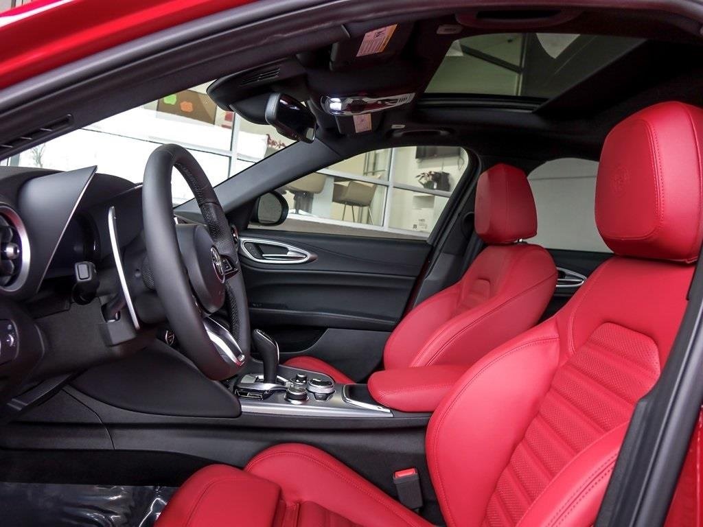 2025 ALFA ROMEO GIULIA (952) - Image 9