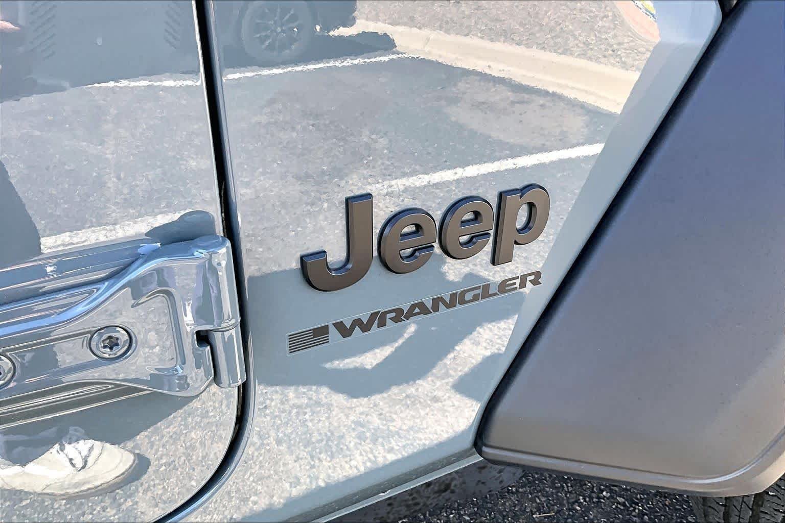 Used 2026 Anvil Clearcoat Jeep Sport image 10