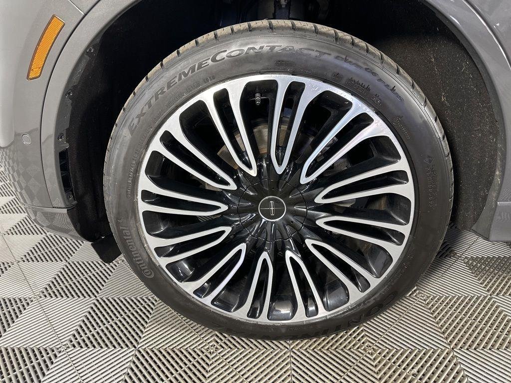 Used 2024 Dark Gray Metallic Lincoln Black Label image 6