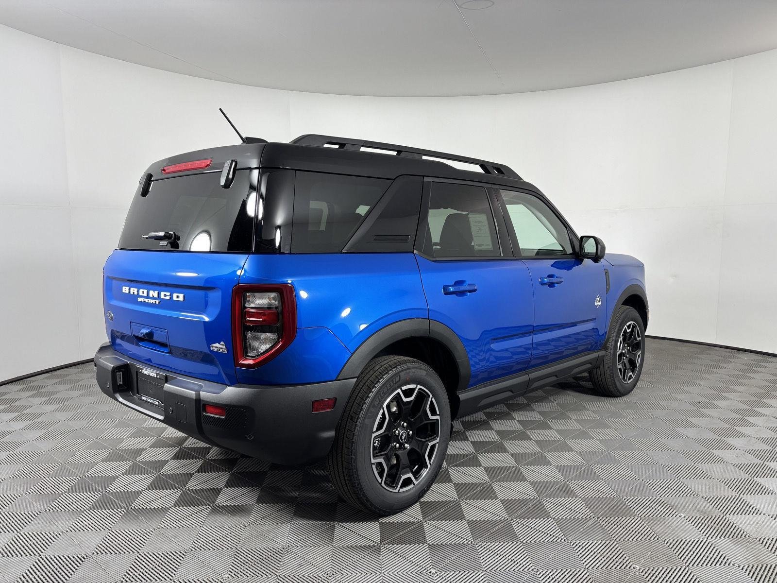 New 2025 Velocity Blue Metallic Ford Outer Banks® image 57