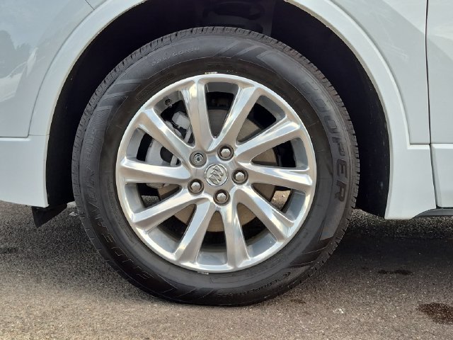 Used 2020 White Buick Essence image 10