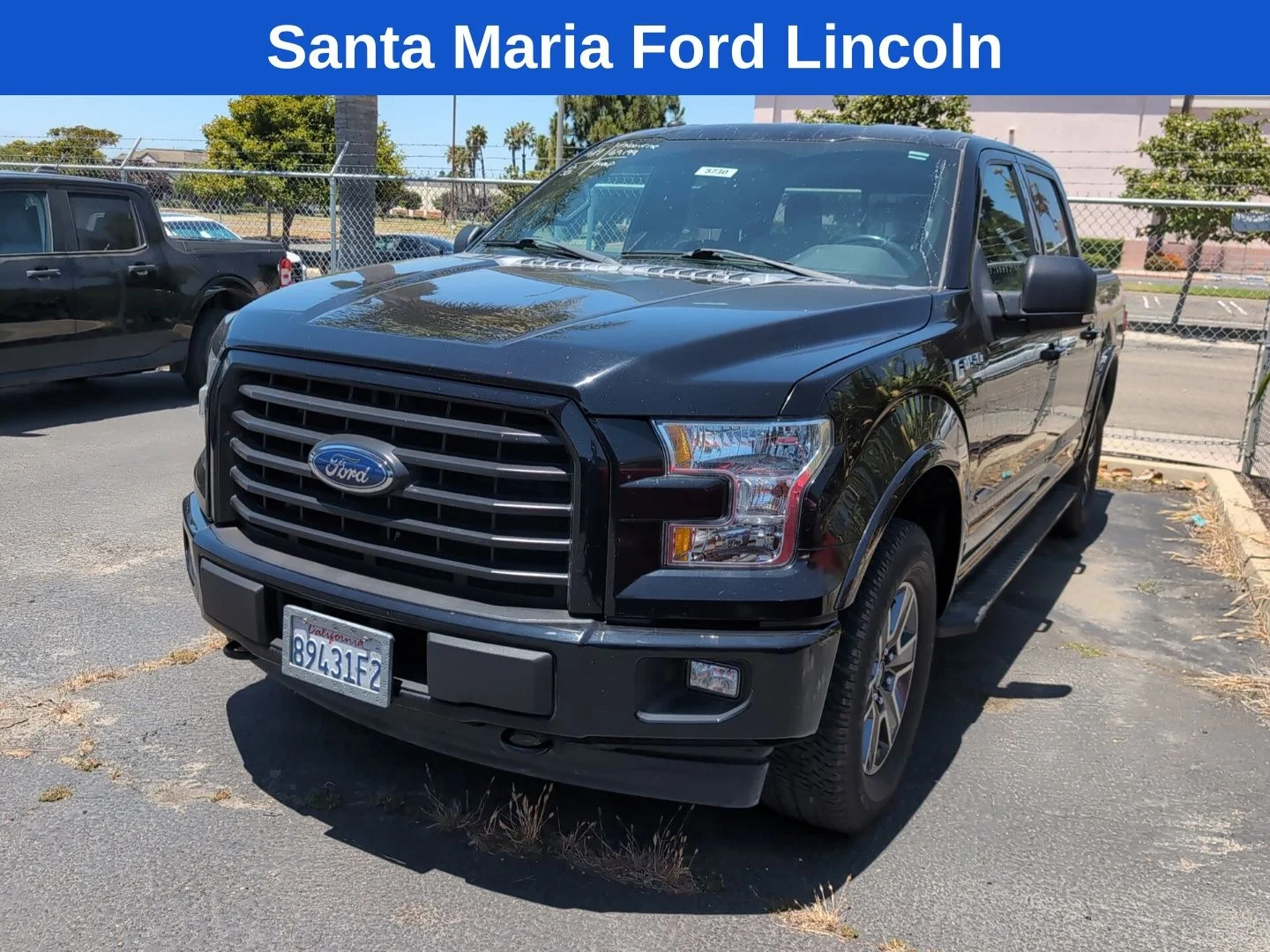 Used 2017 Shadow Black Ford XLT image 1