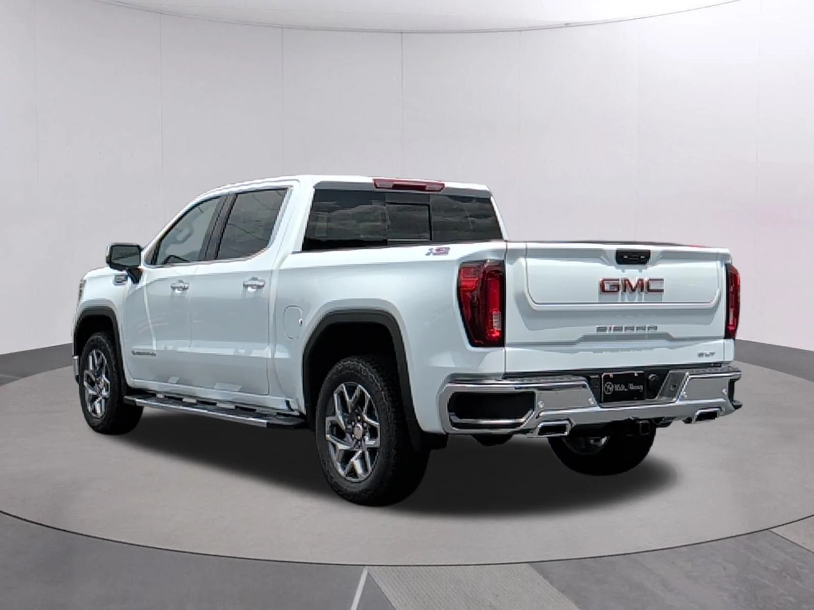 New 2026 Glacier White Tricoat GMC SLT image 3