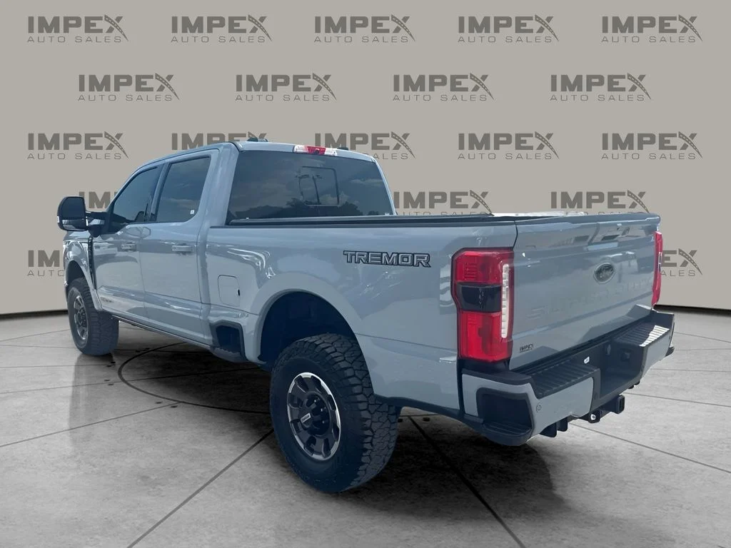 Used 2024 Gray Ford Lariat image 3