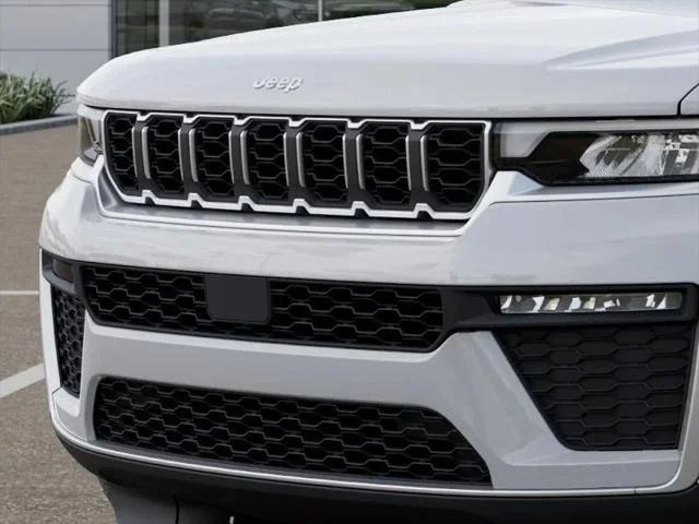 New 2026 Bright White Clear-Coat Exterior Paint Jeep Limited image 37