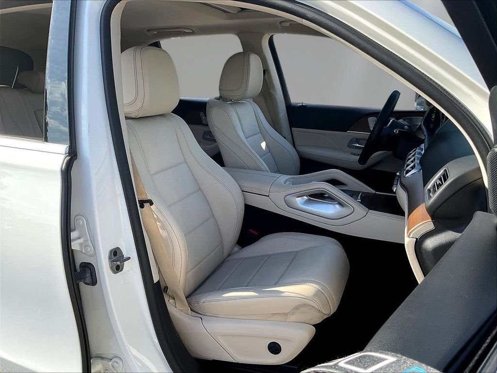 Used 2022 Polar White Mercedes-Benz GLE 350 image 31