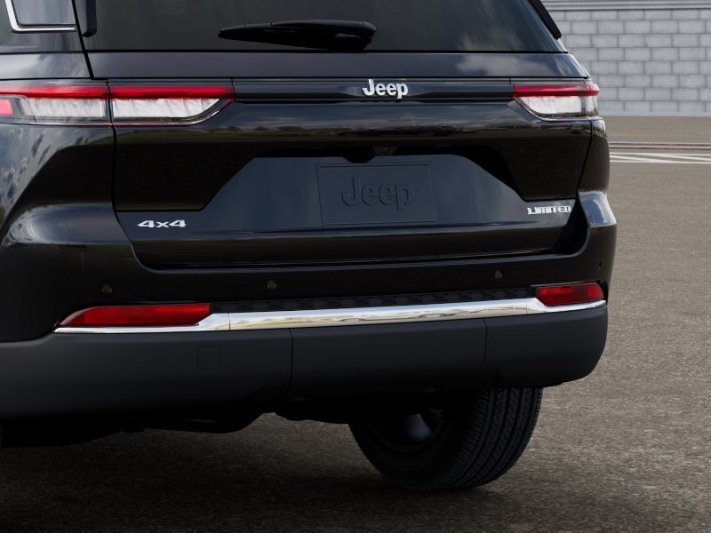 New 2026 Diamond Black Crystal Pearl-Coat Exterior Paint Jeep Limited 4x4 image 13