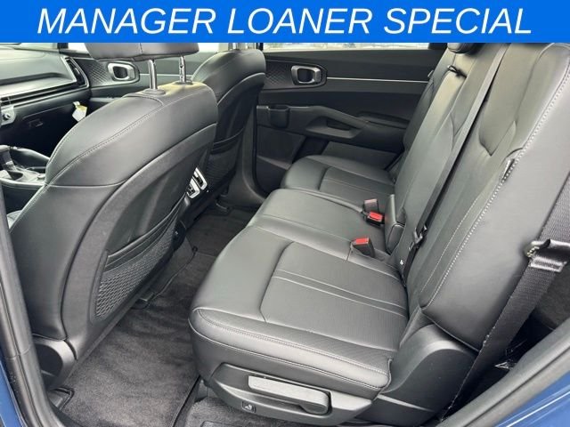 2025 Kia Sorento S - Photo 13