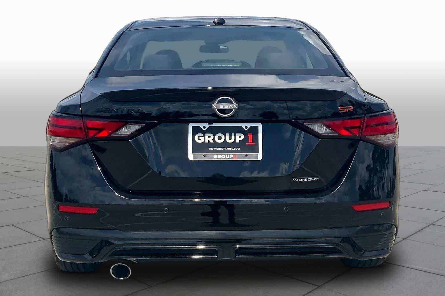 Used 2025 Super Black Nissan SR image 5