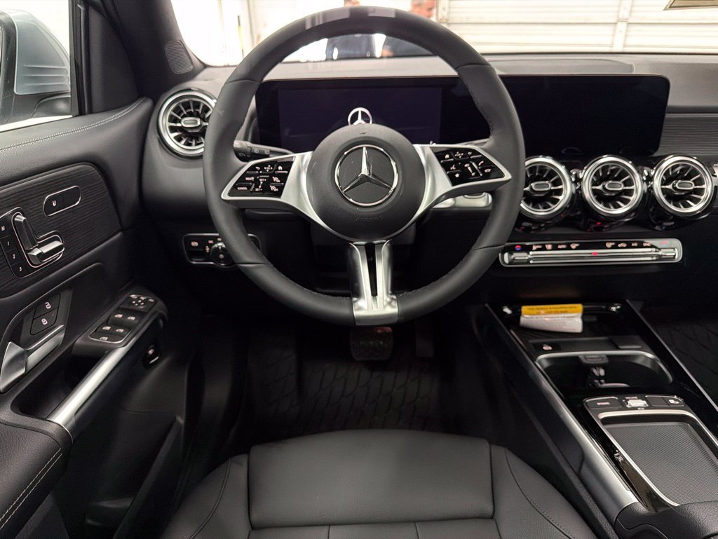 Used 2026 Silver Mercedes-Benz GLB 250 image 20