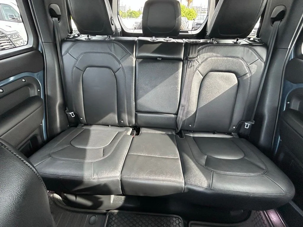 Used 2024 Blue Land Rover S image 13