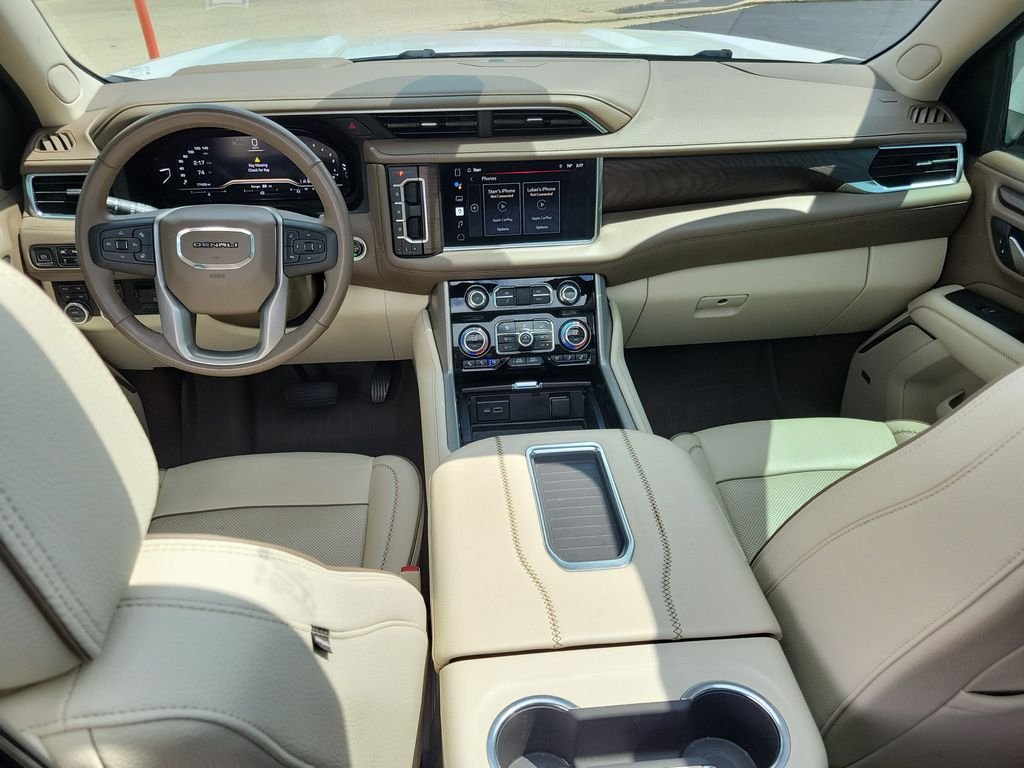 Used 2022 White GMC Denali image 14