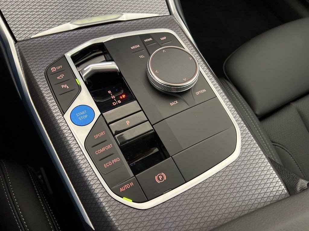 2026 BMW i4 40 - Photo 11