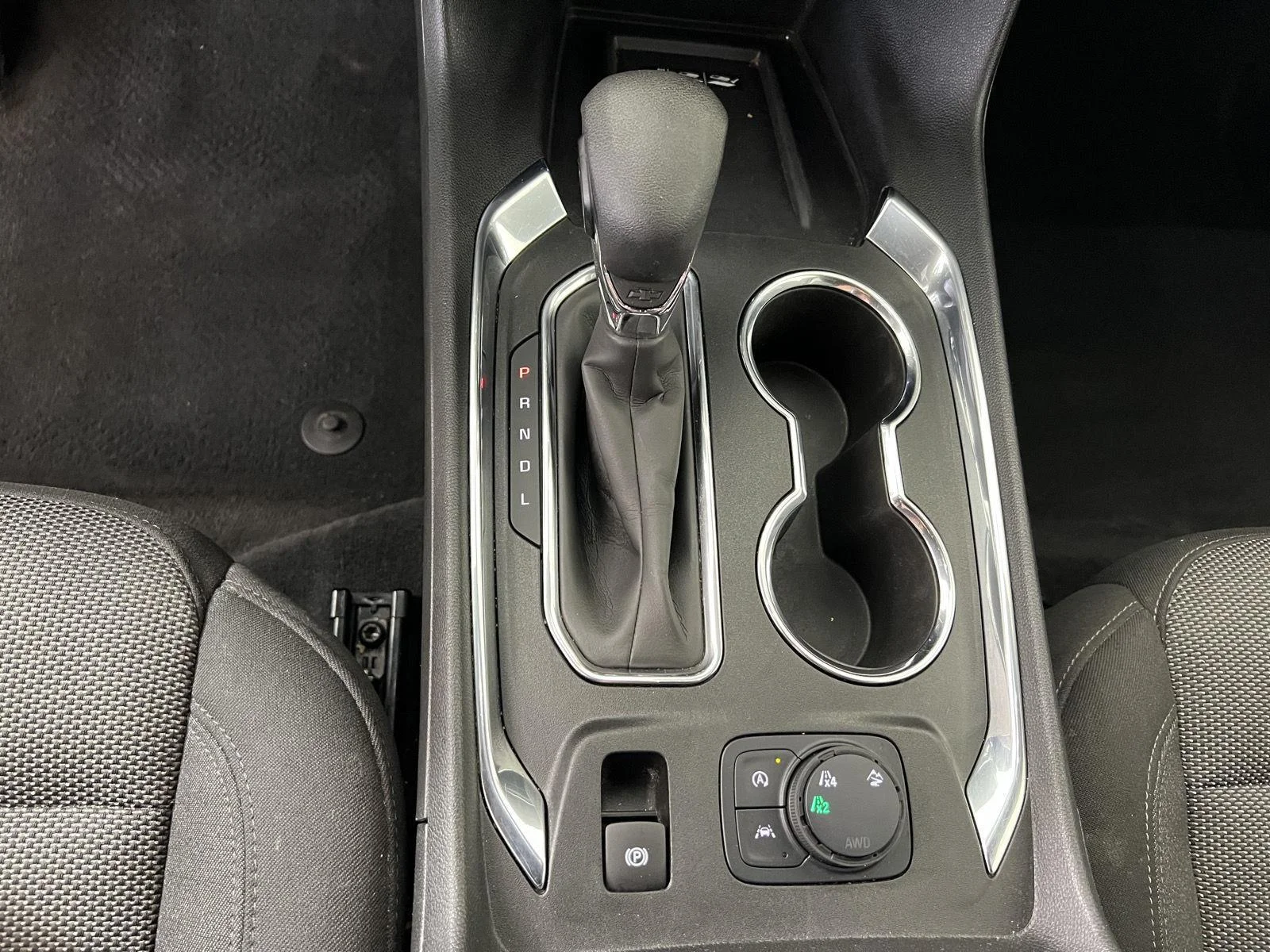 Used 2023 Summit White Chevrolet LT image 17