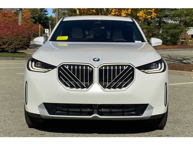 Used 2026 Mineral White Metallic BMW 30 xDrive image 3