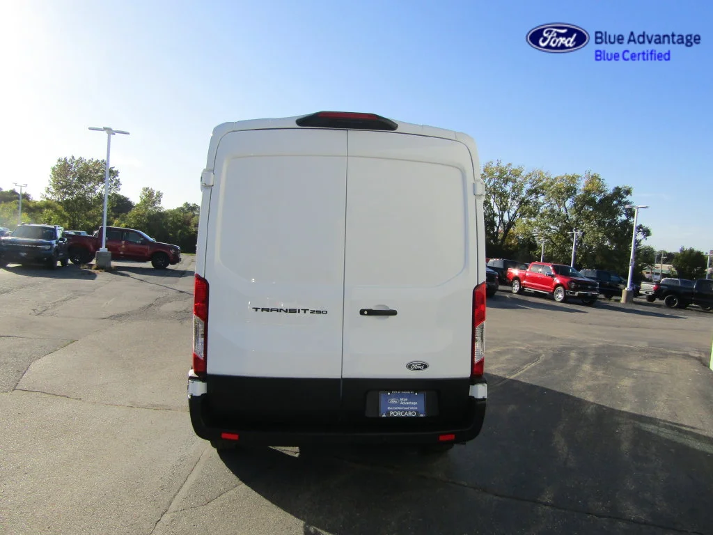 Certified Used 2026 Oxford White Ford Base image 3