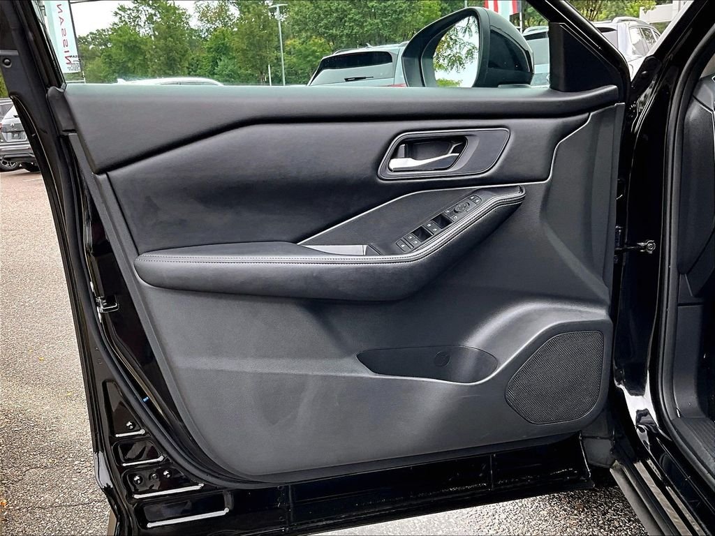 Used 2026 Black Nissan SV image 9