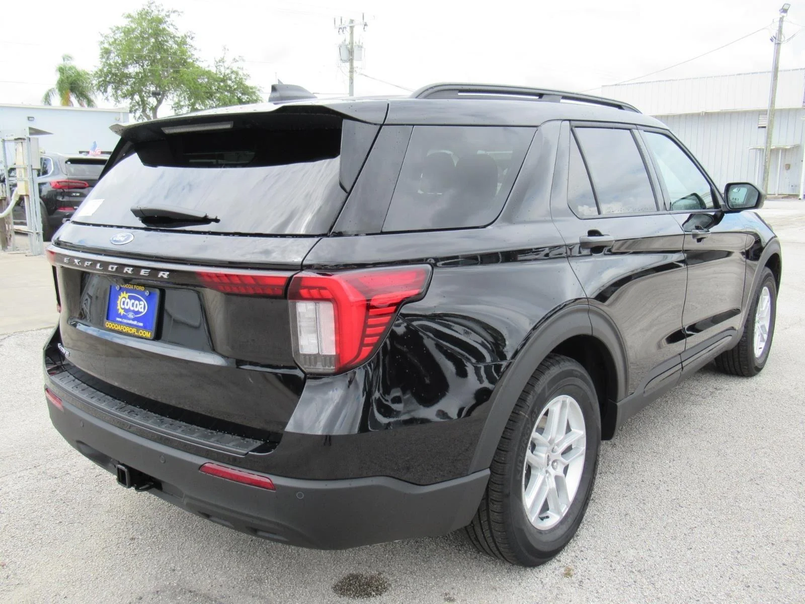 New 2026 Agate Black Metallic Ford Active image 7