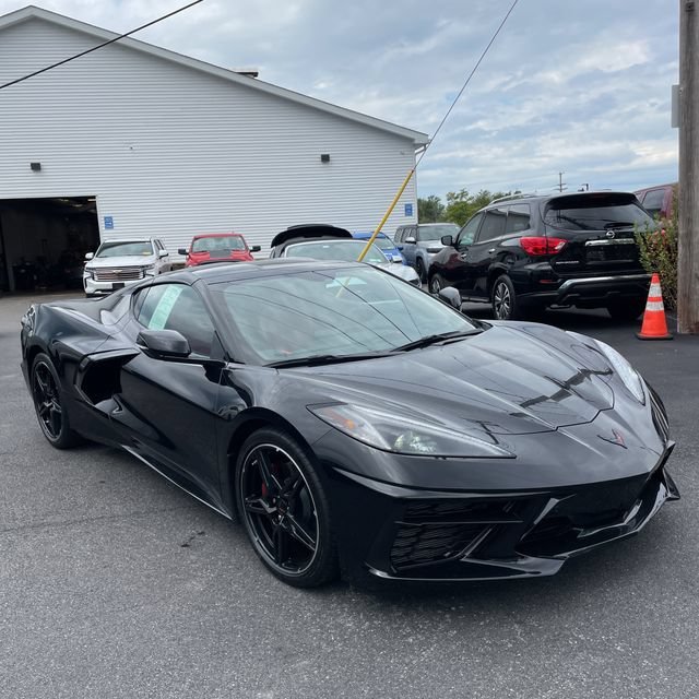 Used 2020 BLACK Chevrolet 2LT image 4