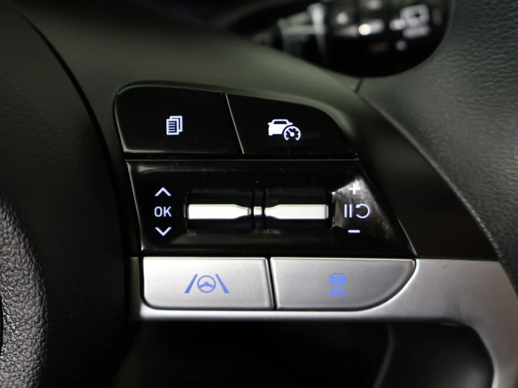 Used 2024 White Pearl Hyundai SEL image 43