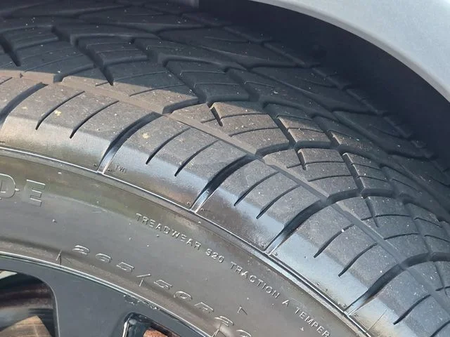 Used 2019 Silver Jeep Altitude image 20