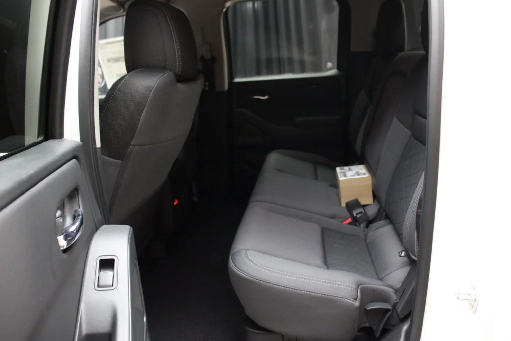 New 2027 Glacier White Nissan Crew Cab SV image 15