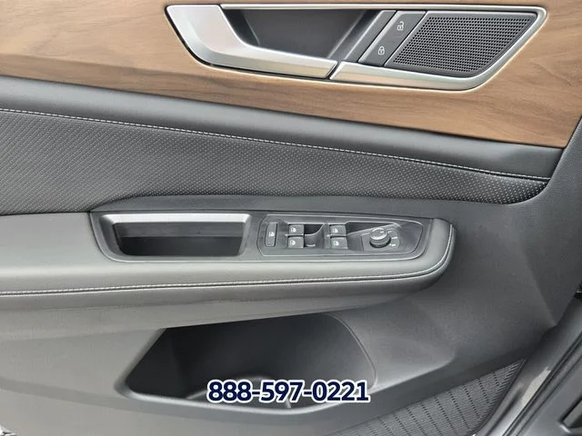 New 2026 Silver Mist Metallic Volkswagen 2.0T SE image 22