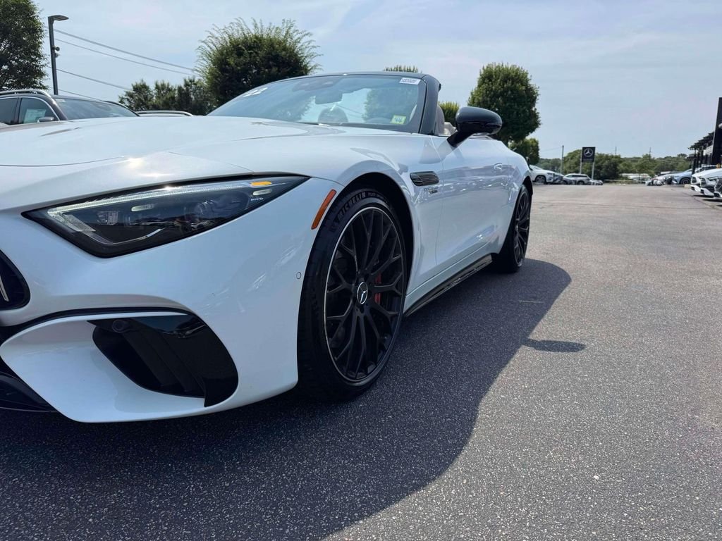 Certified Used 2022 MANUFAKTUR Moonlight White Metallic Mercedes-Benz SL 55 AMG® image 14