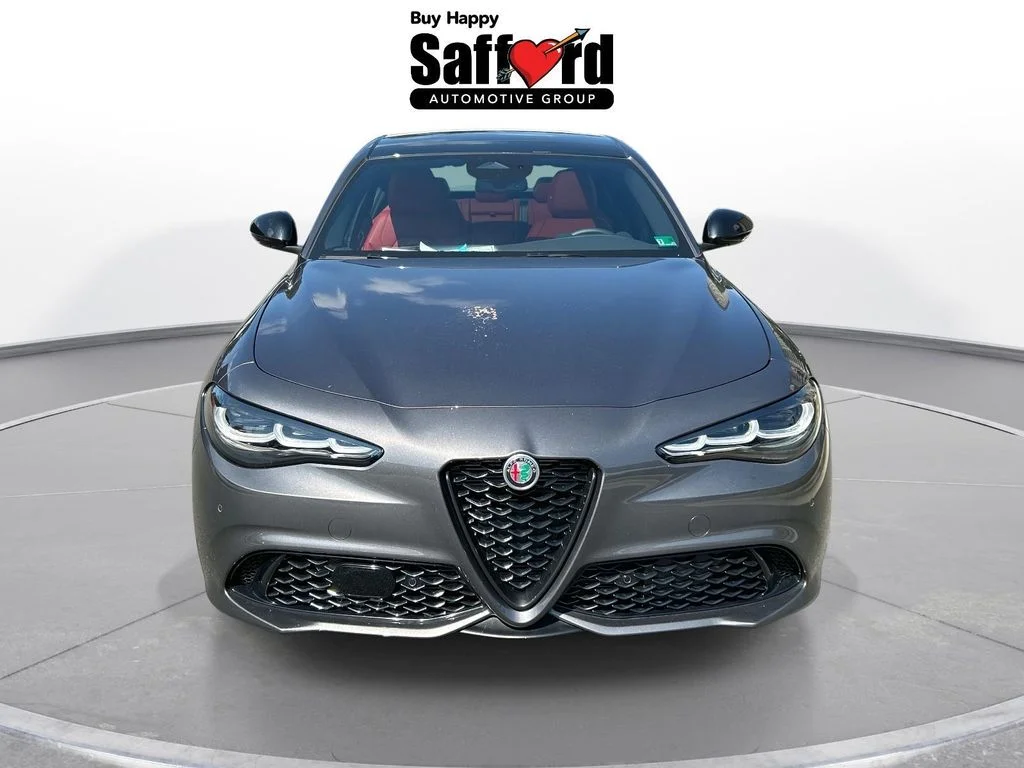 2025 Alfa Romeo Giulia Base - Photo 9