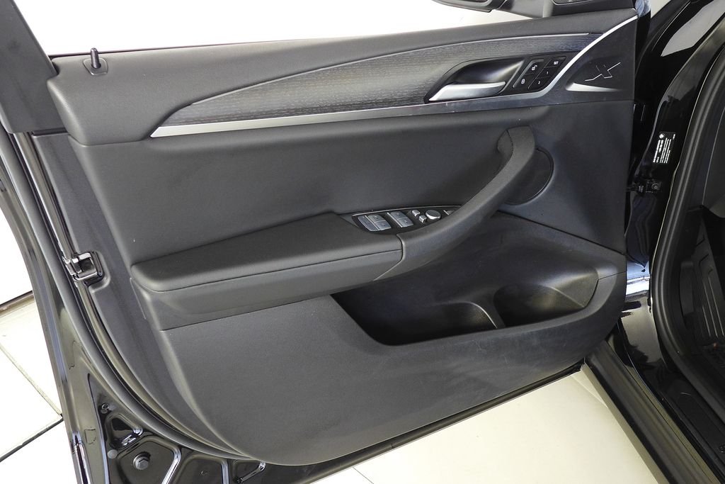 Used 2023 Jet Black BMW sDrive30i image 11